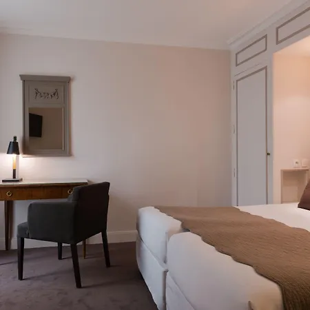 Gaillon Opera Hotel 3*