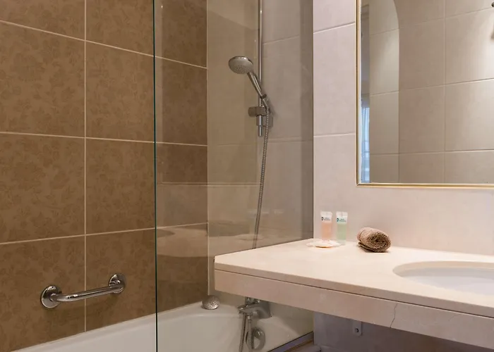 Gaillon Opera Hotel 3*