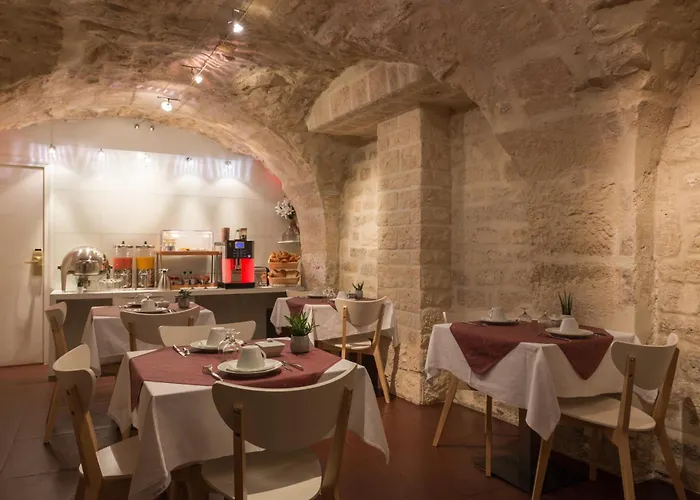 Gaillon Opera Hotel
