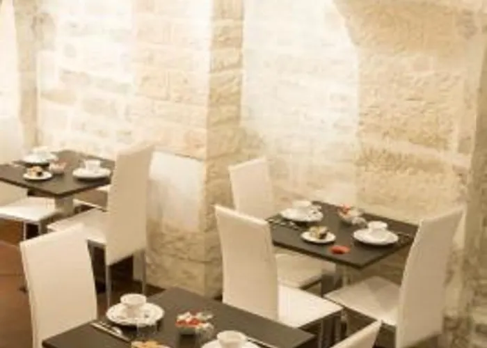 Gaillon Opera Hotel 3*